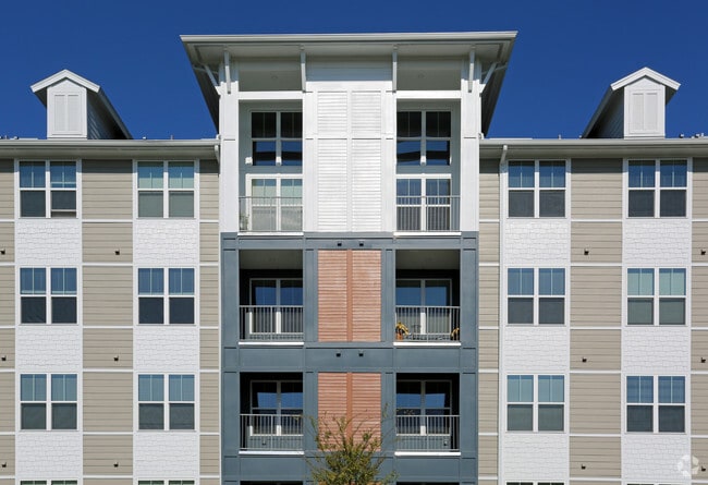 Building Photo - Alcove