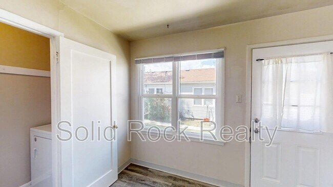 Foto del edificio - 1214 Janes Ln