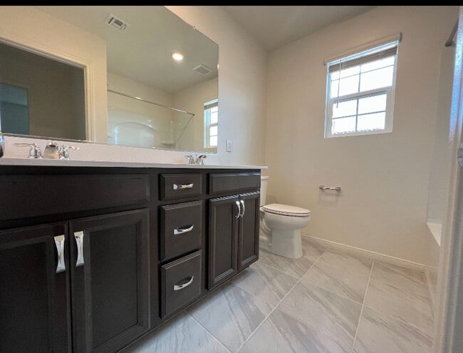 Building Photo - Brand New 4 Bedroom home!