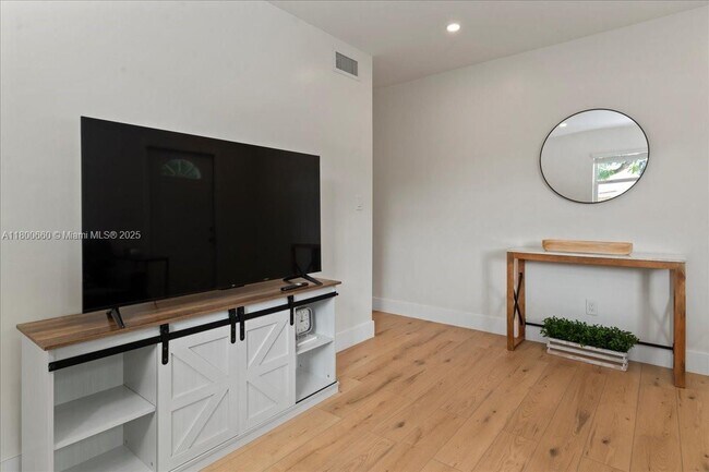 Foto del edificio - 6532 SW 59th Ct