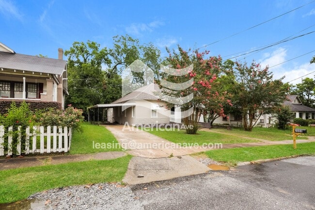 Building Photo - 2008 9th Ave