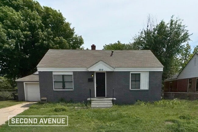 Building Photo - 2212 Miramar Blvd