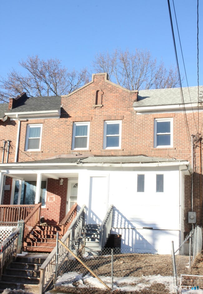 Building Photo - 35 Ives St