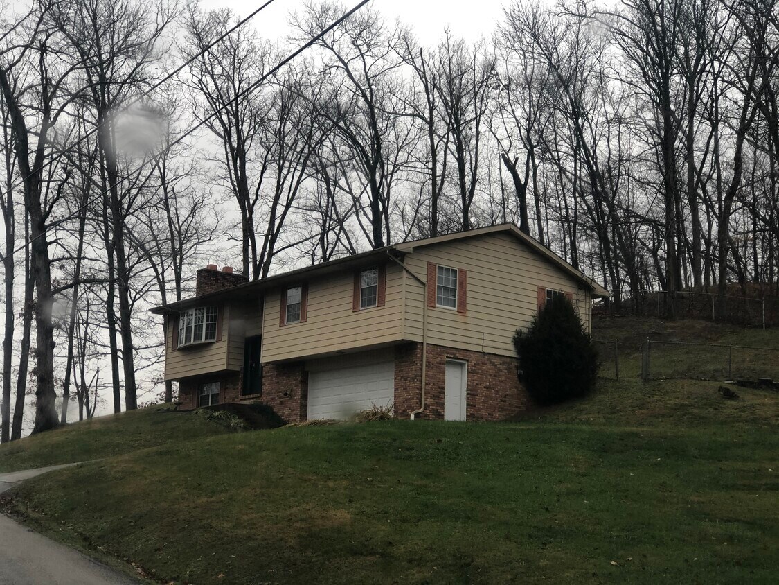 192 Joyce Rd, Kenova, WV 25530 House Rental in Kenova, WV