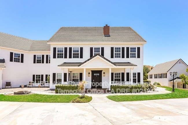 Building Photo - 36475 Avenida La Cresta