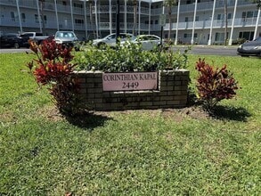 Building Photo - 2449 Columbia Dr