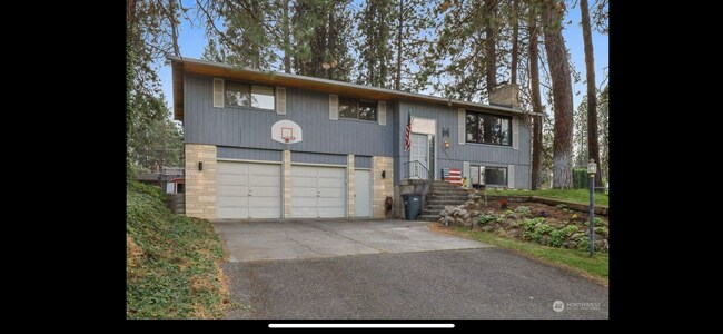 Building Photo - 10906 E 28th Ave