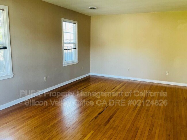 Foto del edificio - 624 Button St