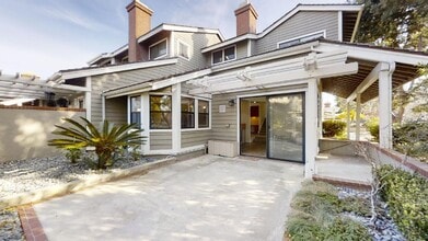 Building Photo - 21 Catalina Ct