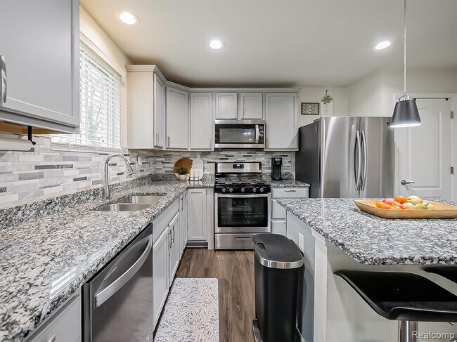 Foto del edificio - 8640 Quincy Dr