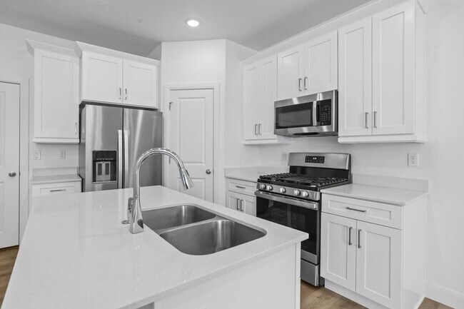 Foto del edificio - Beautiful 3 Bedroom Townhome in Desert Col...