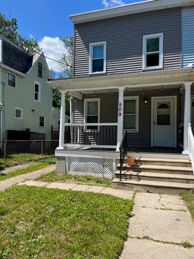 Primary Photo - Collingswood - 3 Bed - 1.5 Bath