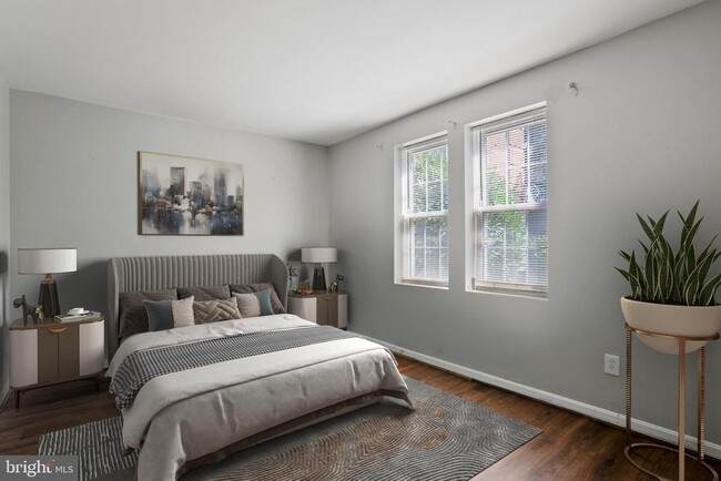 Foto del edificio - 1721 Queens Ln