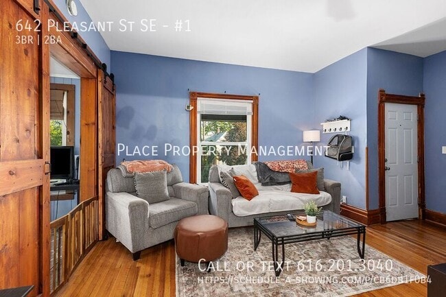 Foto del edificio - 642 Pleasant St SE