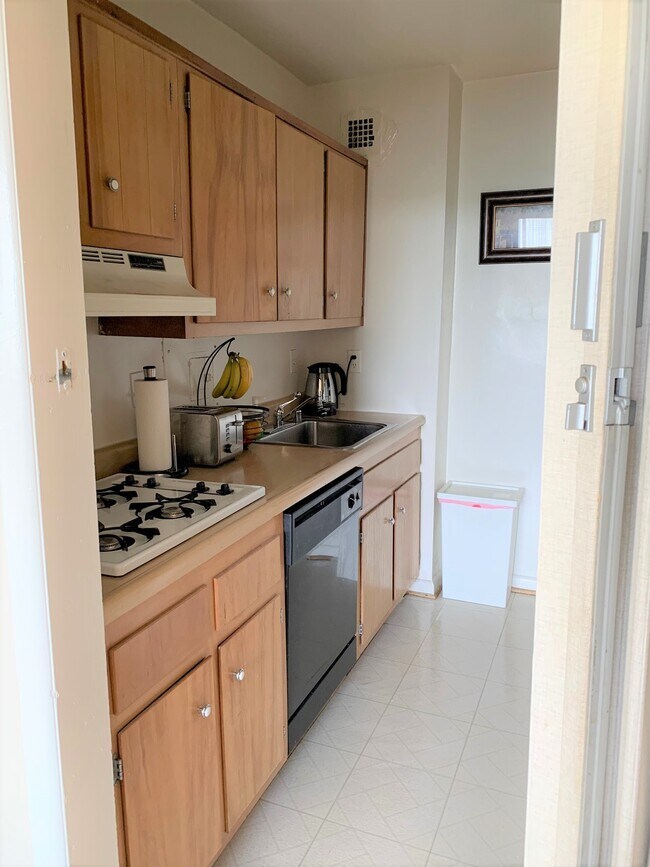 Foto del edificio - 10401 Grosvenor Pl