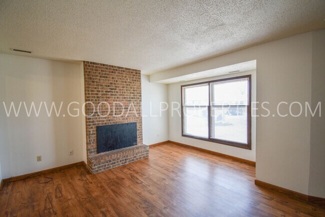 Building Photo - MOVE IN SPECIAL! $200 off your first month...