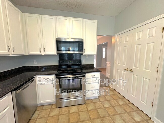 Building Photo - 7520 Plumcrest Ln