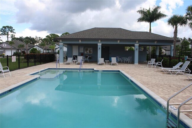 Foto del edificio - 6066 Amberly Dr