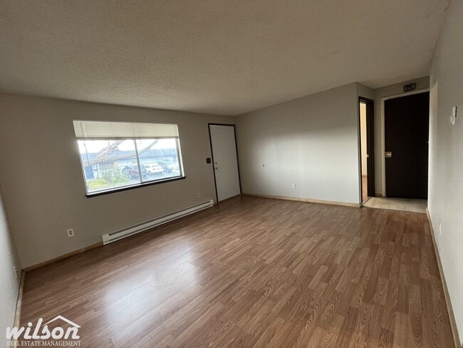 Foto del edificio - 35 W Viola Ave