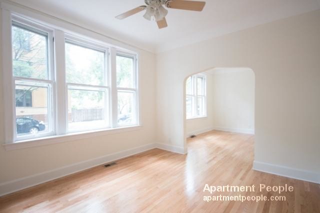 Building Photo - 1322 N Hoyne Ave