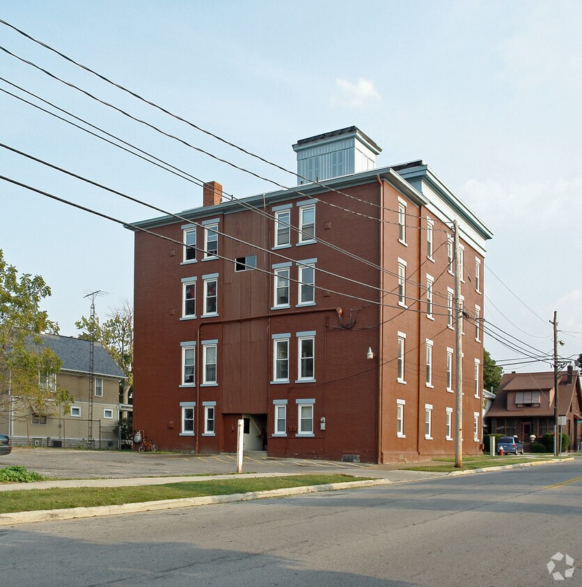 Foto del edificio - 301 E Washington St