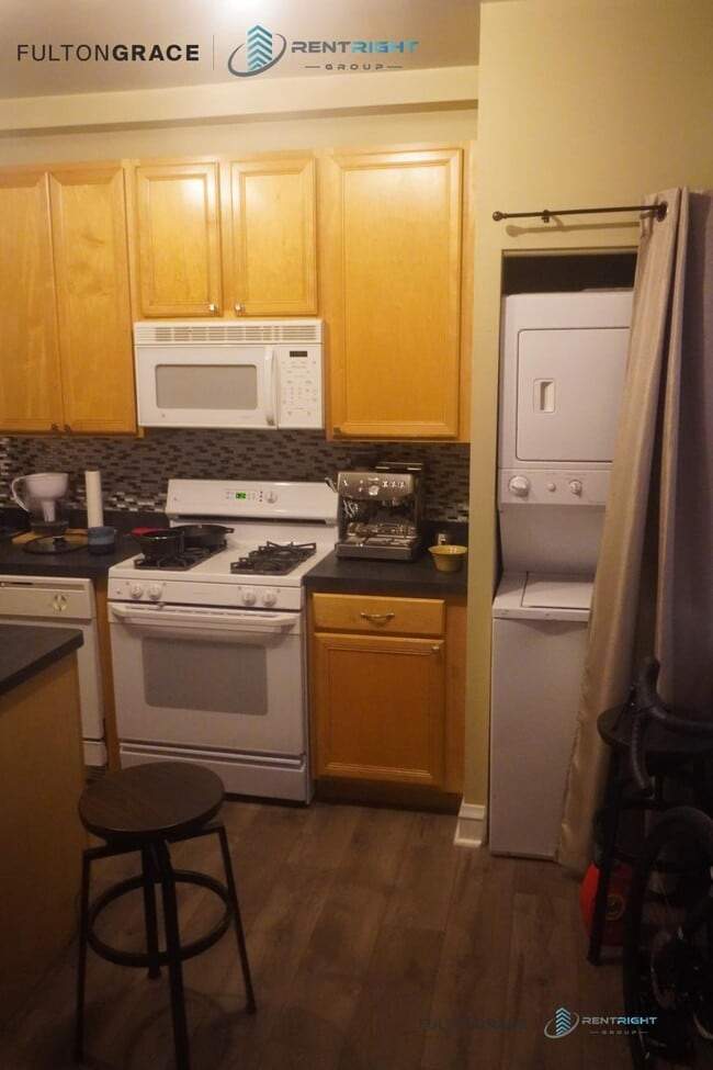 Building Photo - 1 bedroom in Chicago IL 60614