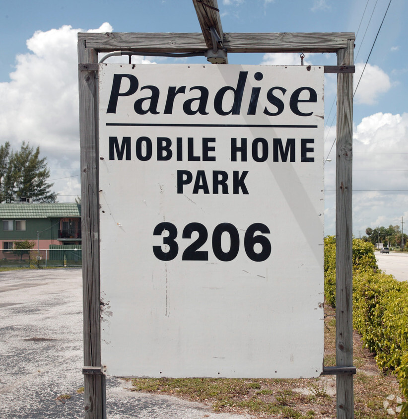 Foto del edificio - Paradise Mobile Home Park