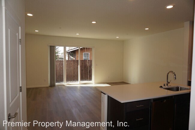 Foto del edificio - 3 br, 2.5 bath House - 11404 NE 127th Ct