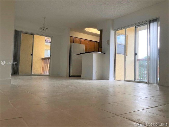 Foto del edificio - 7640 Westwood Dr