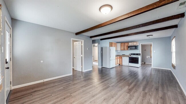 Foto del edificio - 105 Woods Ave