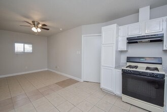 Building Photo - 2117 Thonig Rd