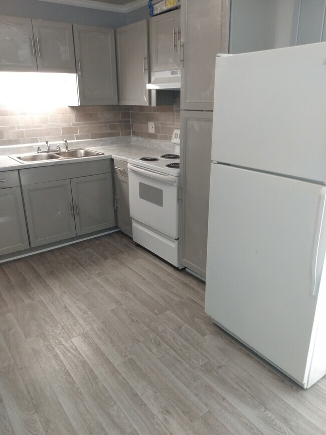 Building Photo - 5309 Chantilly Terrace