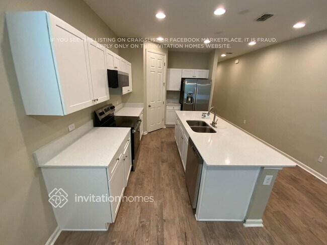 Foto del edificio - 11004 Chitwood Dr