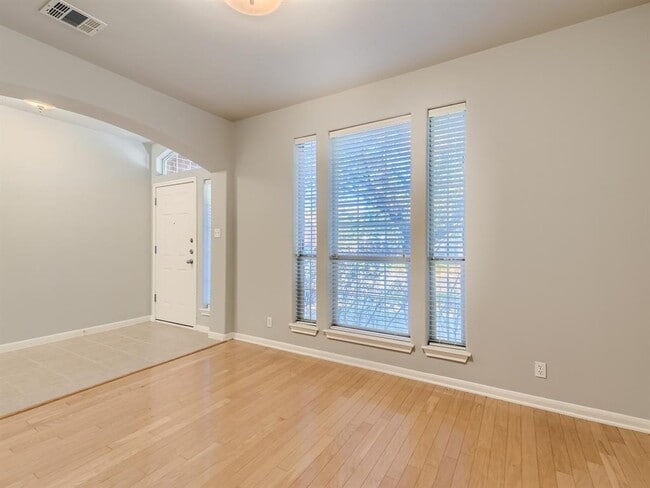 Building Photo - 5321 Mabry Ct
