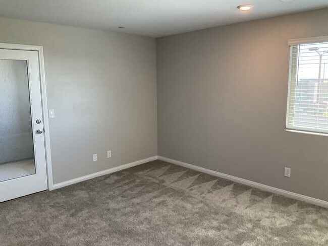 Foto del edificio - 510 Mahogany Ridge St