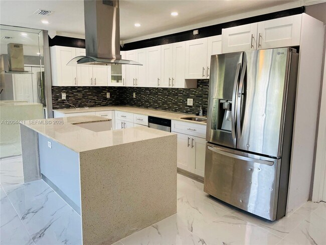 Foto del edificio - 1335 NE 204th Terrace