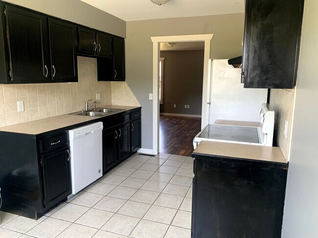 Foto del edificio - 1451 Todd Pl Ct