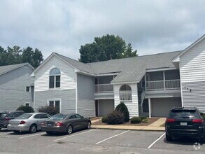 Building Photo - 112 W Victoria Ct