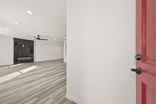 Building Photo - 11434 Loyola Dr