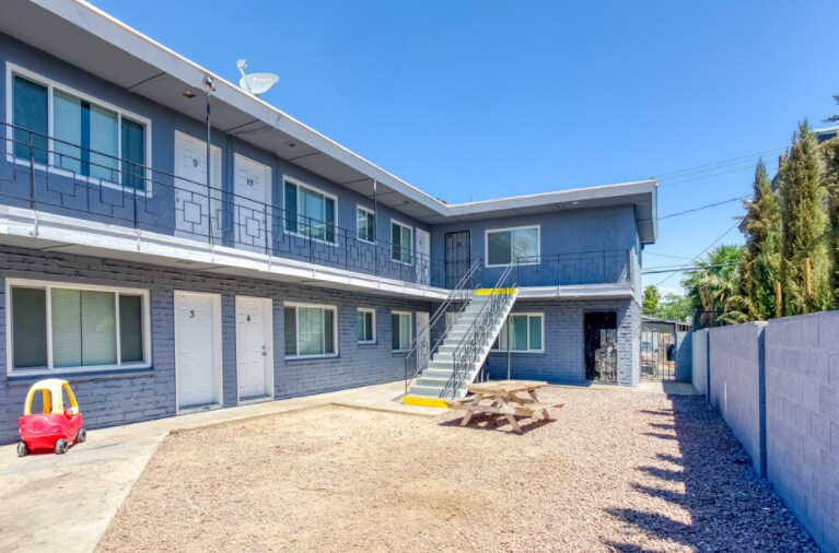 Foto del edificio - 2217 Sunrise Ave
