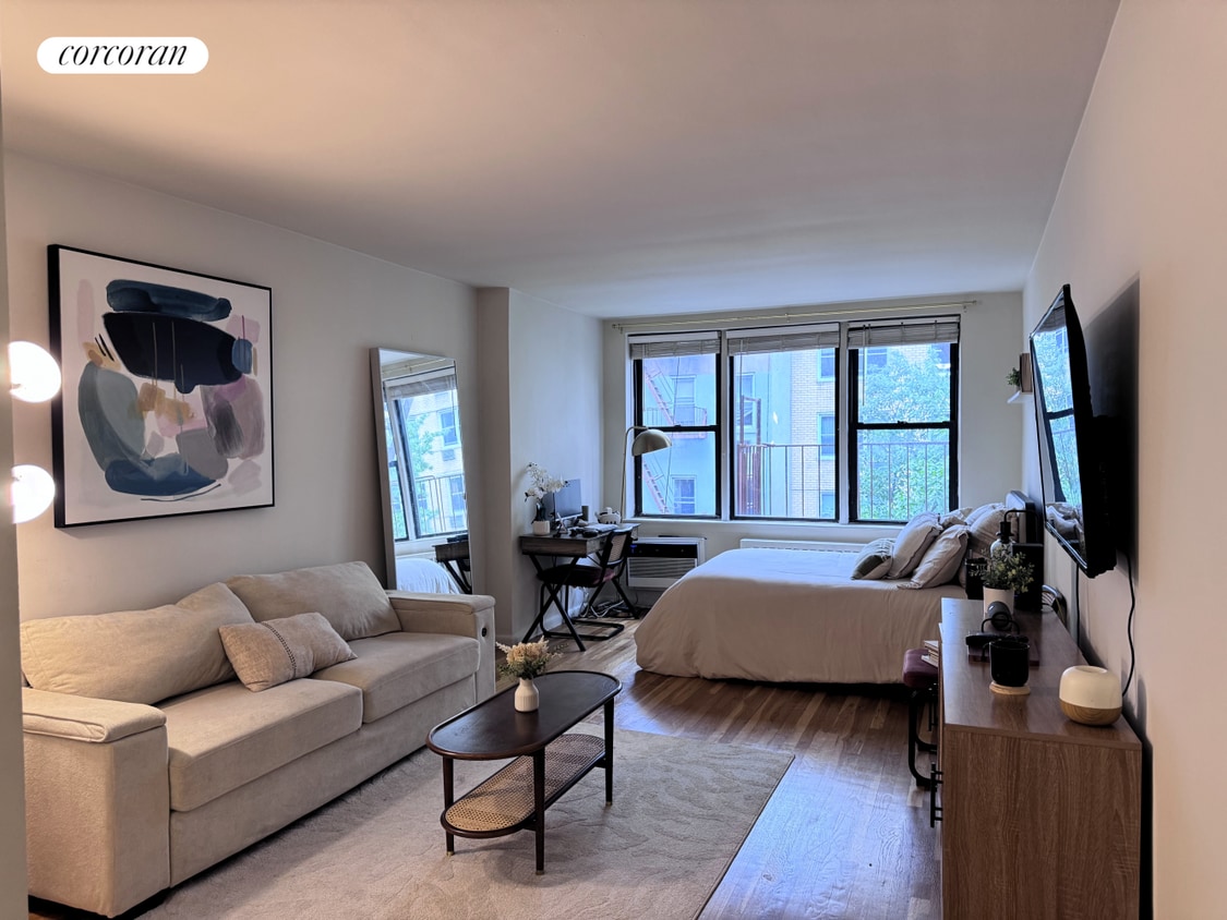 Foto principal - 416 E 85th St