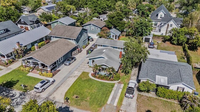 Building Photo - 4109 N Seminole Ave
