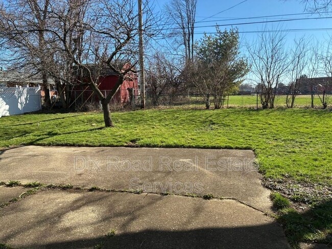 Building Photo - 7742 Harshmanville Rd