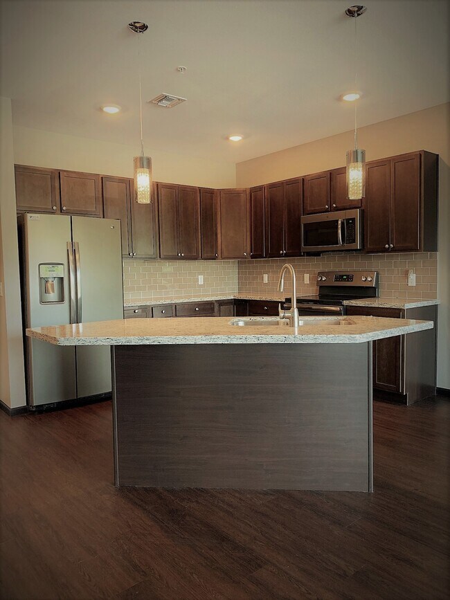 1560 Front Porch Place, Altoona, WI 54720 Apartments Altoona, WI