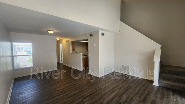 Building Photo - 2877 Wonderwood Ln