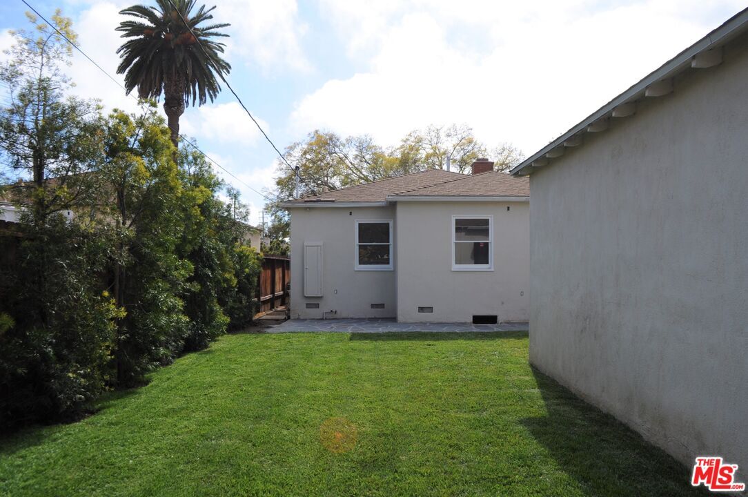 Building Photo - 1756 S Carmelina Ave