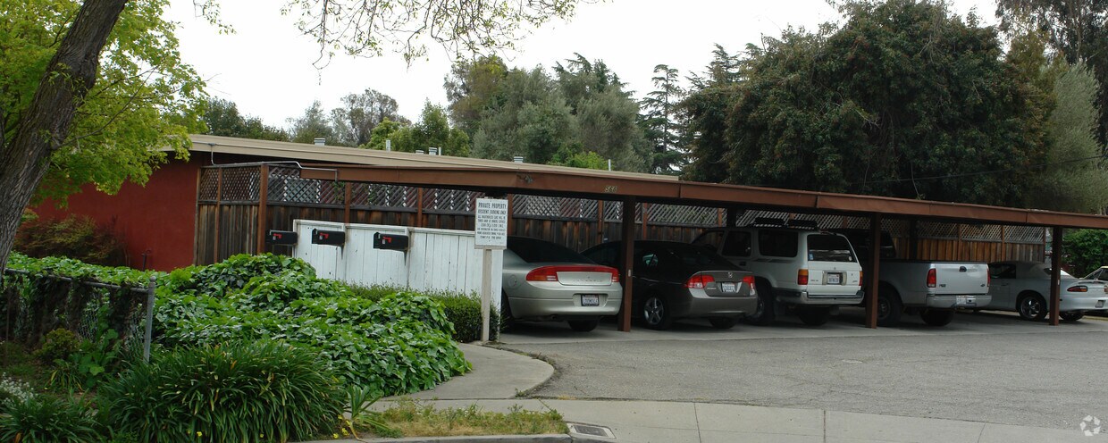 Primary Photo - 568 Orangewood Dr