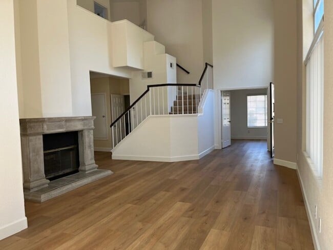 Building Photo - Nice 3 Bedroom home in Rancho Del Oro