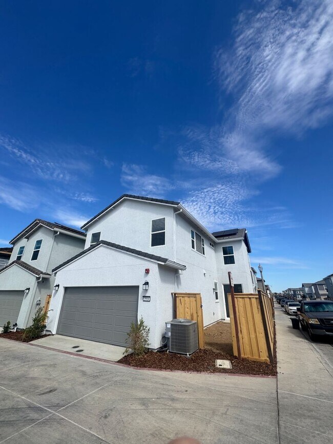 Foto del edificio - 2914 Skyward Ln
