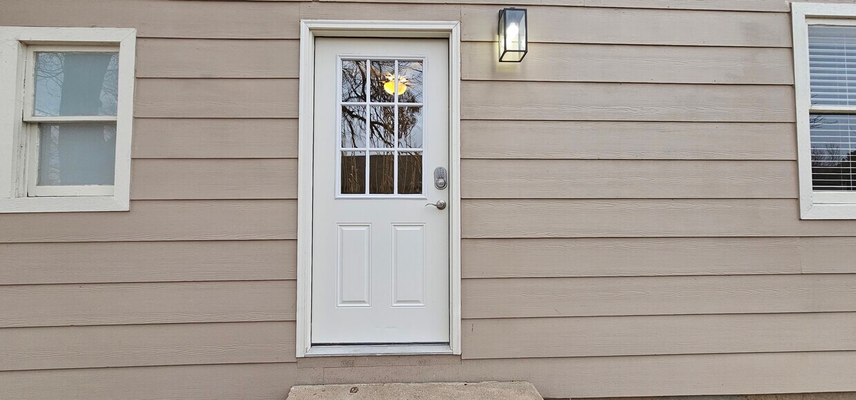 Foto principal - 635 Elm Ave